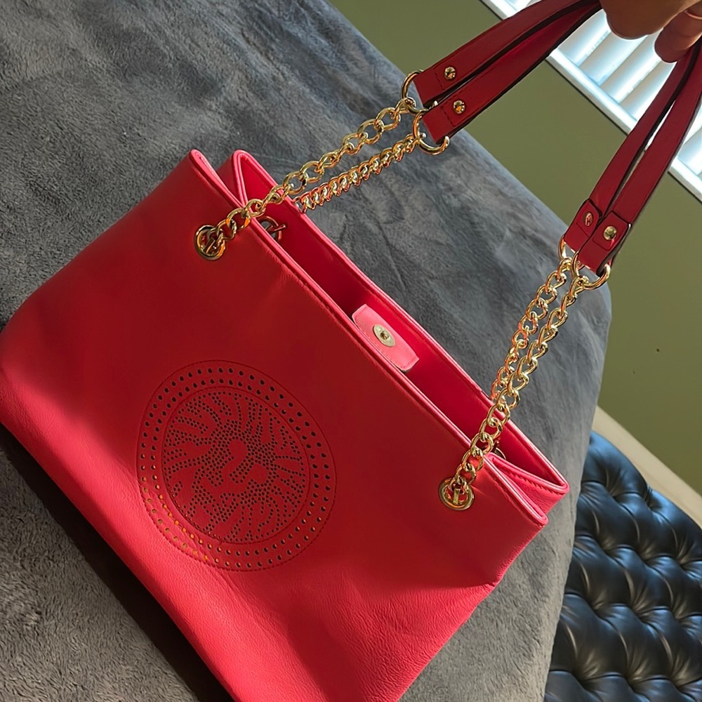 Gorgeous pink Anne Klein purse, has no tags but it was NEVER used.